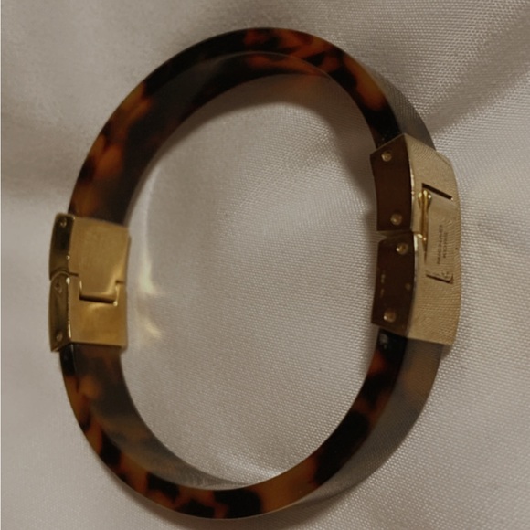 Michael Kors Tortoise Buckle Bracelet - Picture 5 of 6